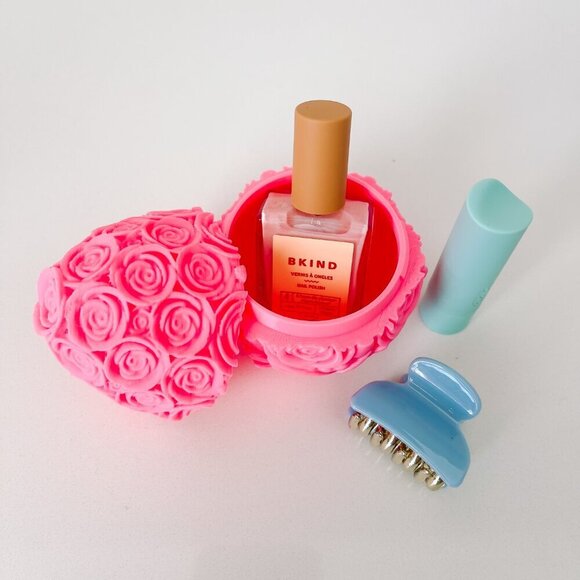 Rose-Covered Easter Eggs โ Handcrafted Party Favors, Spring Decor, Wedding Gifts - Picture 6 of 9